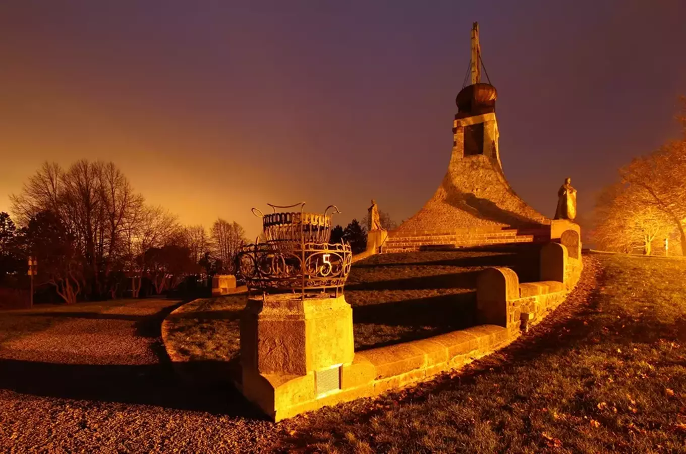 Věda a historie není nuda: Mohyla míru a další památníky válek i míru