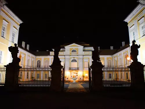 Večerní prohlídky Valdštejnského zámku bez průvodce