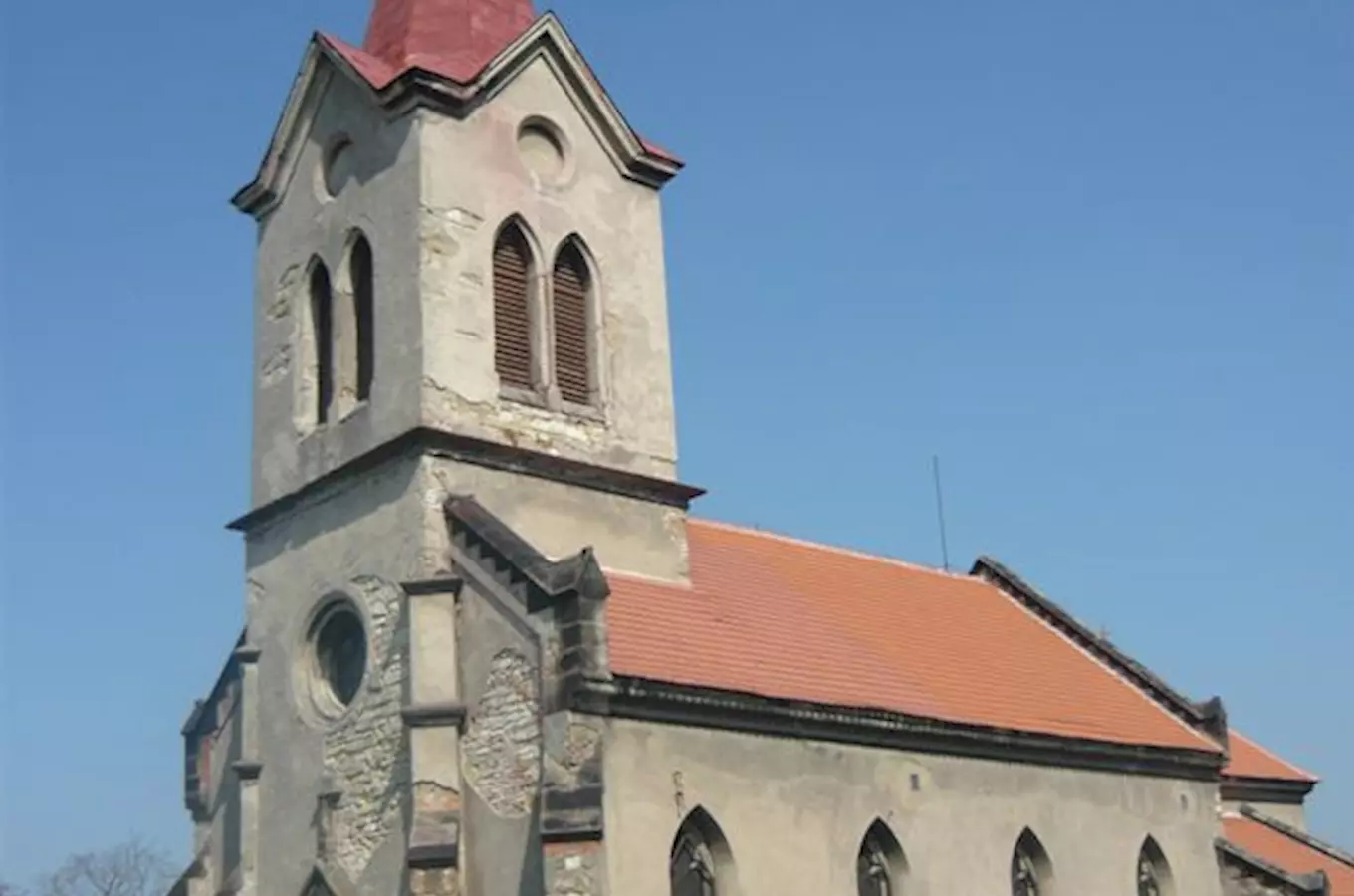 Kostel sv. Šimona a Judy v Dolíně