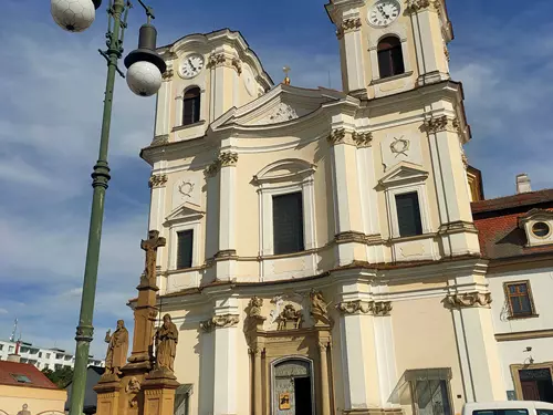 Farní kostel sv. Andělů strážných ve Veselí n. Moravě – prohlídky s průvodcem