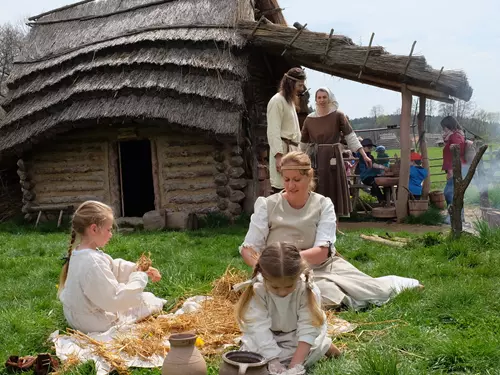 Byla jednou jedna rodina v Zeměráji