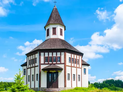 #světovéČesko a Tesařovská kaple v Kořenově: stavba, která má dvojče v Rakousku