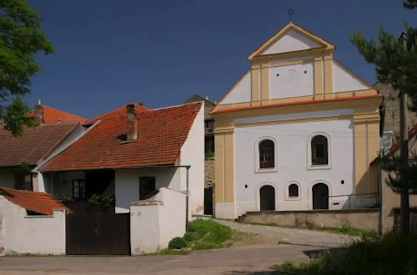 Synagoga Luže