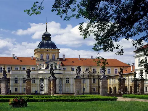 Hořovice – zámecký park se sochami M. B. Brauna