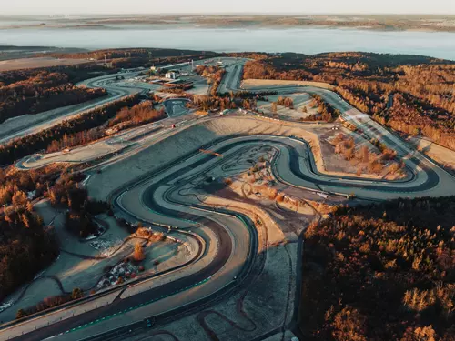 Masarykův okruh pěšky – zimní trackwalk na Automotodromu Brno