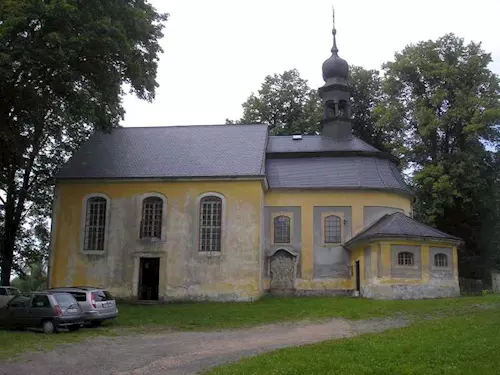 Kostel Panny Marie Sněžné – místo s dalekým rozhledem na České Švýcarsko
