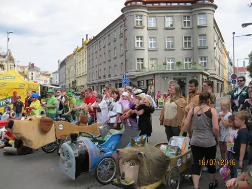 Šampionát vozítek s pedály v Rychnově nad Kněžnou