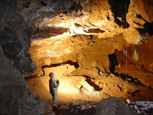Králova jeskyně u Tišnova