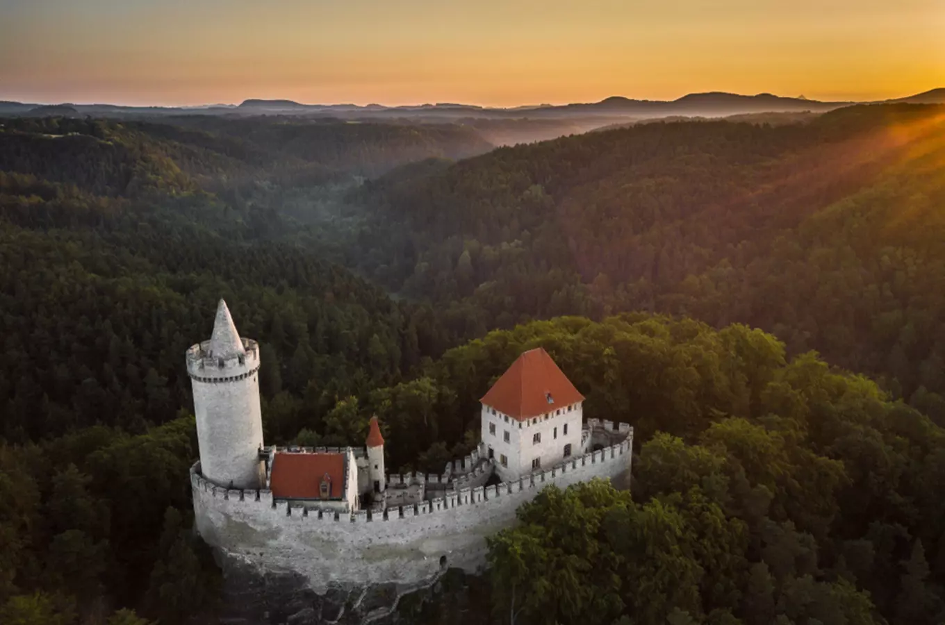 Hrad Kokořín, Kudy z nudy