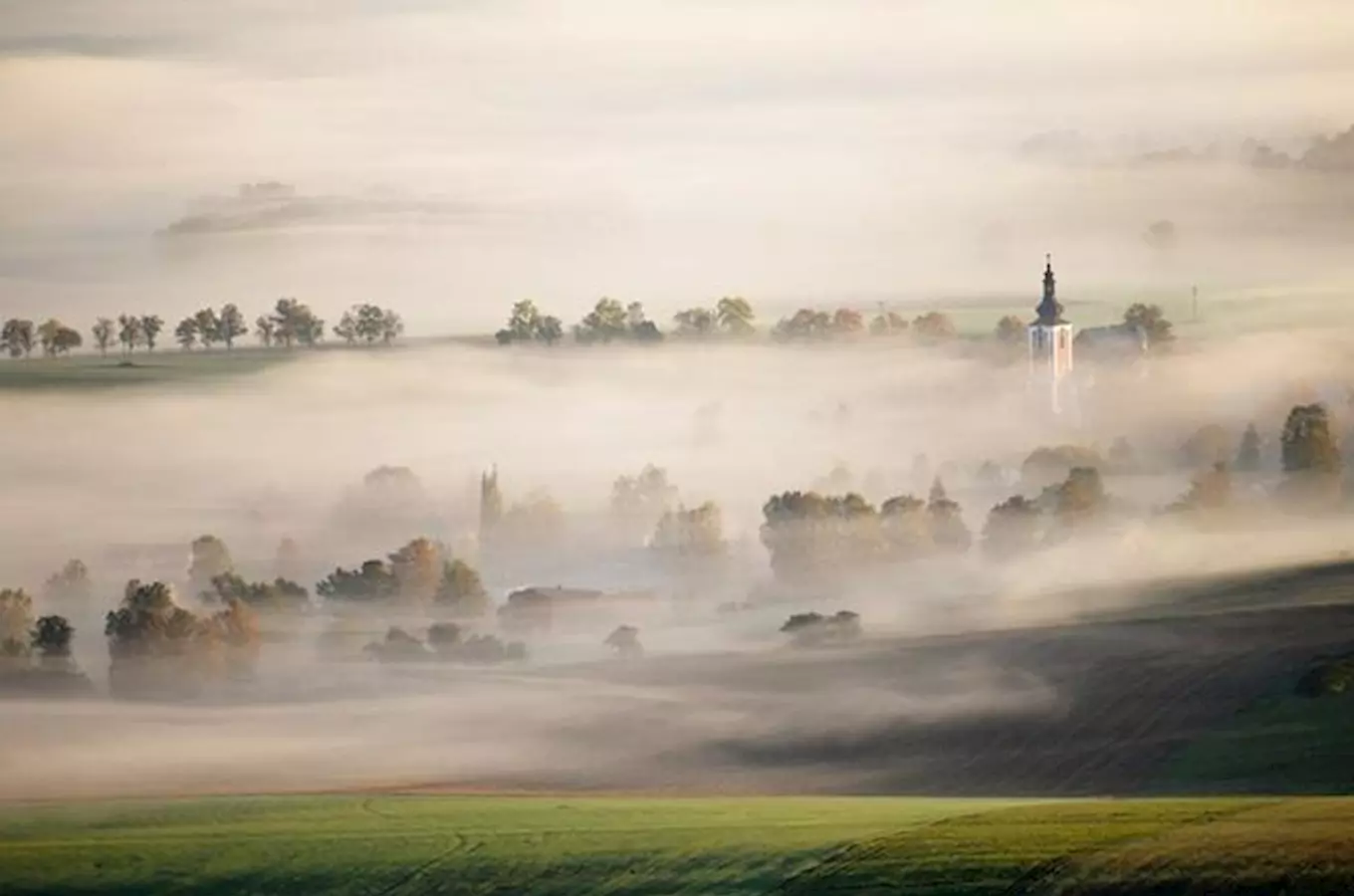 Když milujete Královéhradecko: magická skalní města, hradecká nábřeží a zámky české Loiry