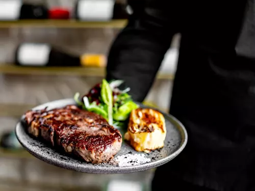 10 tipů na skvělá jídla z grilu v restauracích CzechSpecials