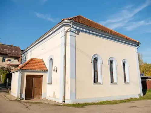 Synagoga a židovské domy v Radnicích