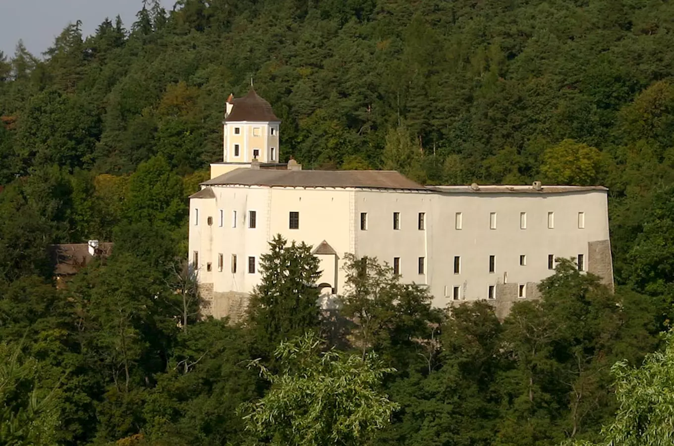 Hrad Malenovice zve statečné návštěvníky na noční prohlídku