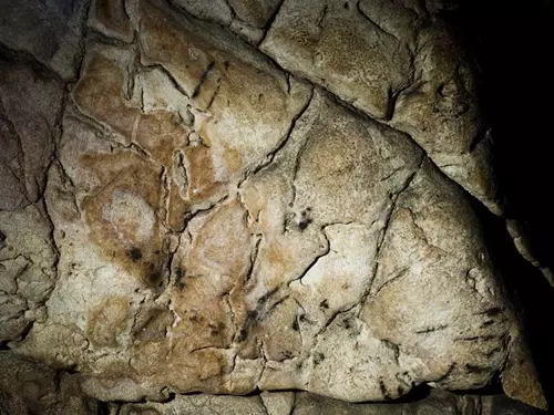 Jeskynní malba v Kateřinské jeskyni – nejstarší kresba v České republice