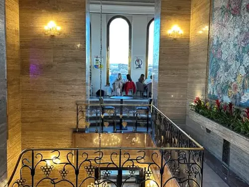 Komentovaná prohlídka kdysi nejluxusnějšího hotelu v Praze – Hotel International