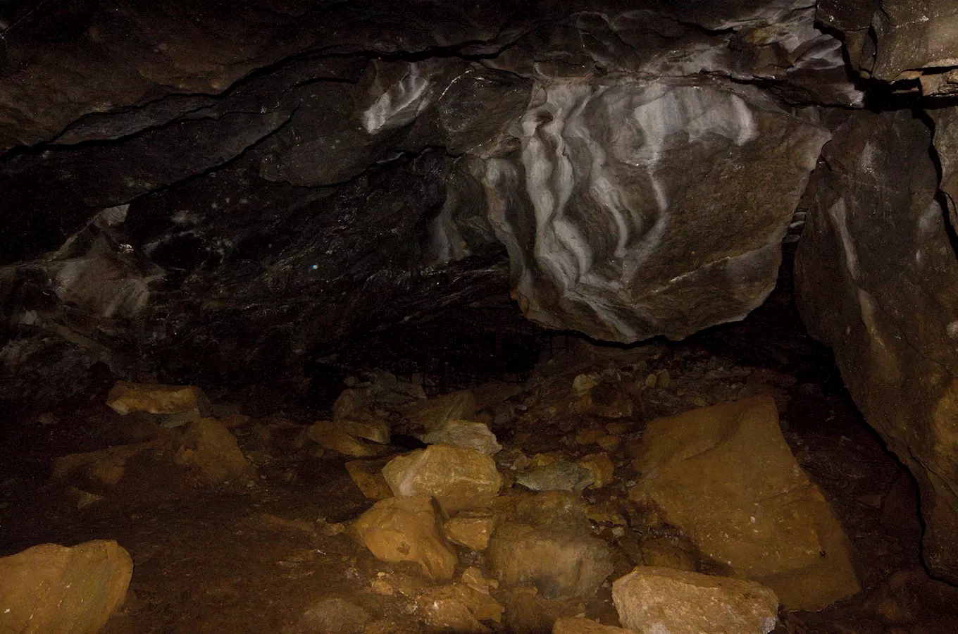 Strašínská jeskyně na Šumavě