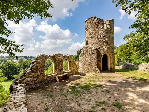 Po stopách šlechtických rodů: s rodem Collalto et San Salvatore do Uherčic a na pohádkovou rozhlednu