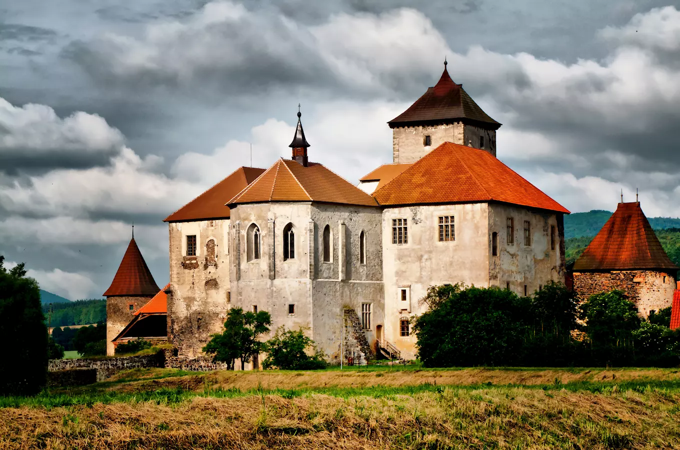 Vodní hrad Švihov – skvost, který stojí za to vidět zblízka