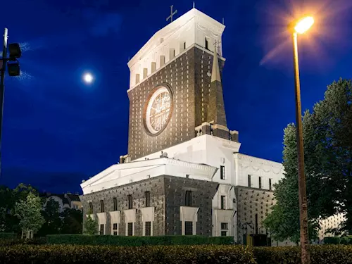 Kostel Nejsvětějšího Srdce Páně na Vinohradech