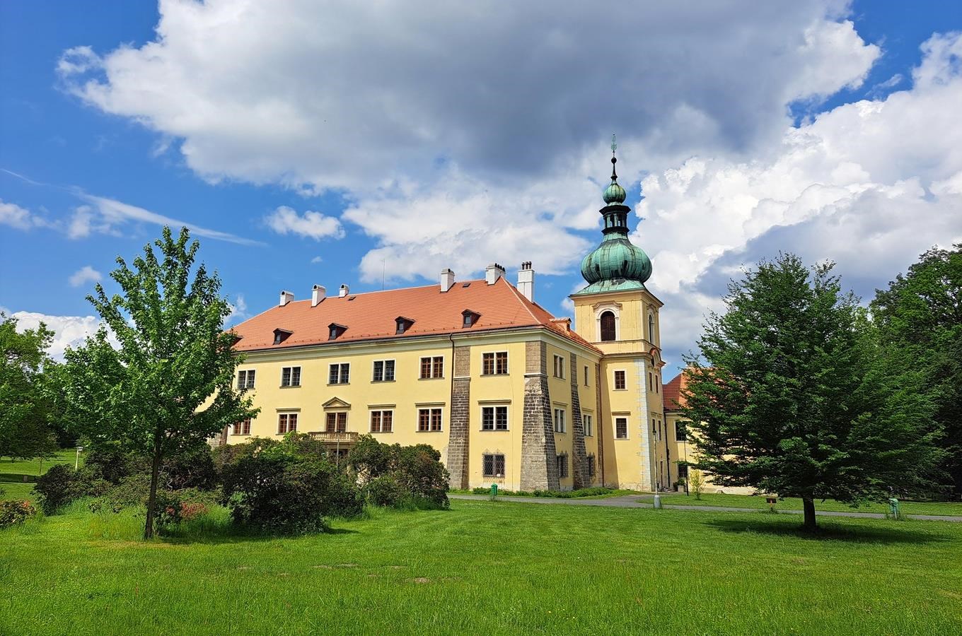 Zámek Doksy – Kudy z nudy