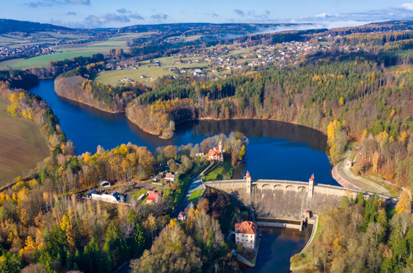 Přehrada Les Království na Labi nad Dvorem Králové nad Labem