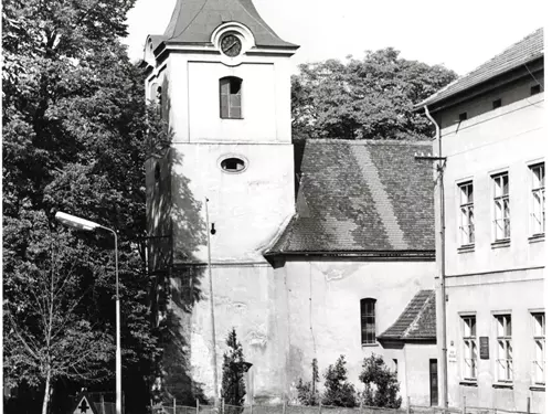 kostel sv. Petra a Pavla v Řevničově