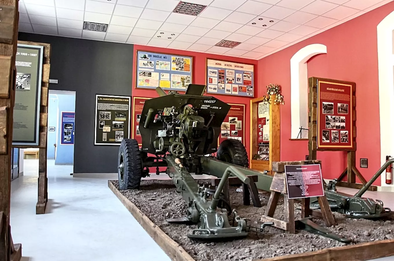 Vojenské muzeum v Kasárnách generála Zahálky v Hranicích