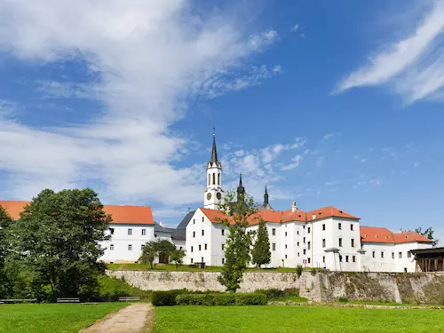 Cisterciácký klášter Vyšší Brod, kudy z nudy