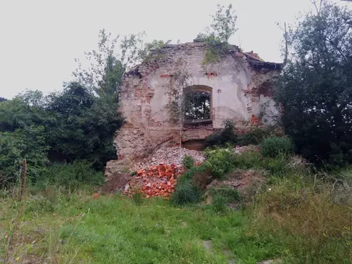 Zřícenina kaple Anděla Strážce v Hodkovicích nad Mohelkou