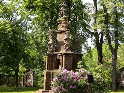 Barokní zahrada kostela Nalezení svatého Kříže v Liberci