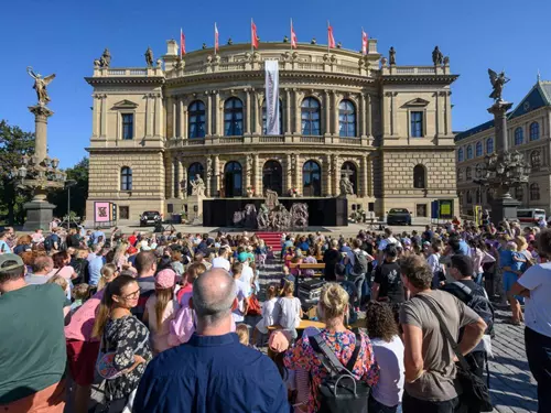 Dvořákova Praha – Světem filmu