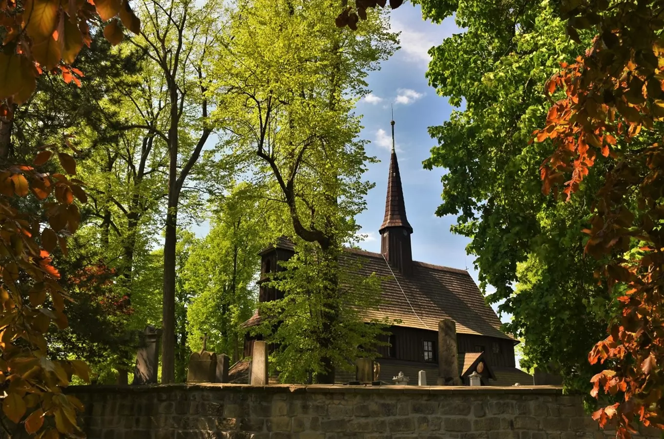 Pohádkové památky:  50 unikátních dřevěných kostelů, které najdete u nás v Česku