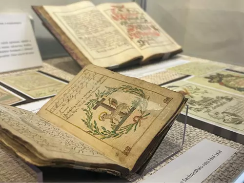 Moderní zpřístupňování historických písemnost