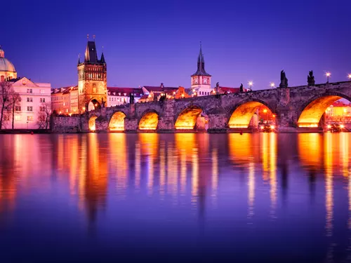 Karlův most – nejstarší most přes Vltavu