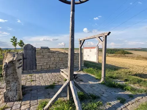 Slavkovská šibenice ve světle archeologických výzkumů moravských šibenic.