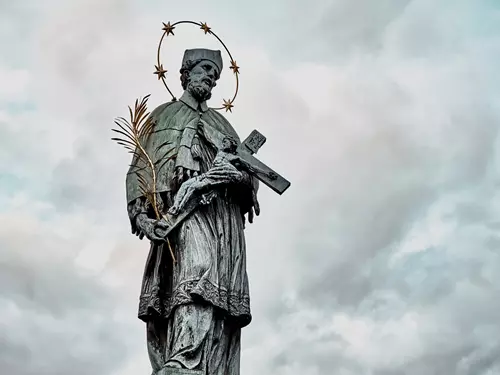 Mlčenlivý svatý Jan Nepomucký – nejznámější český světec