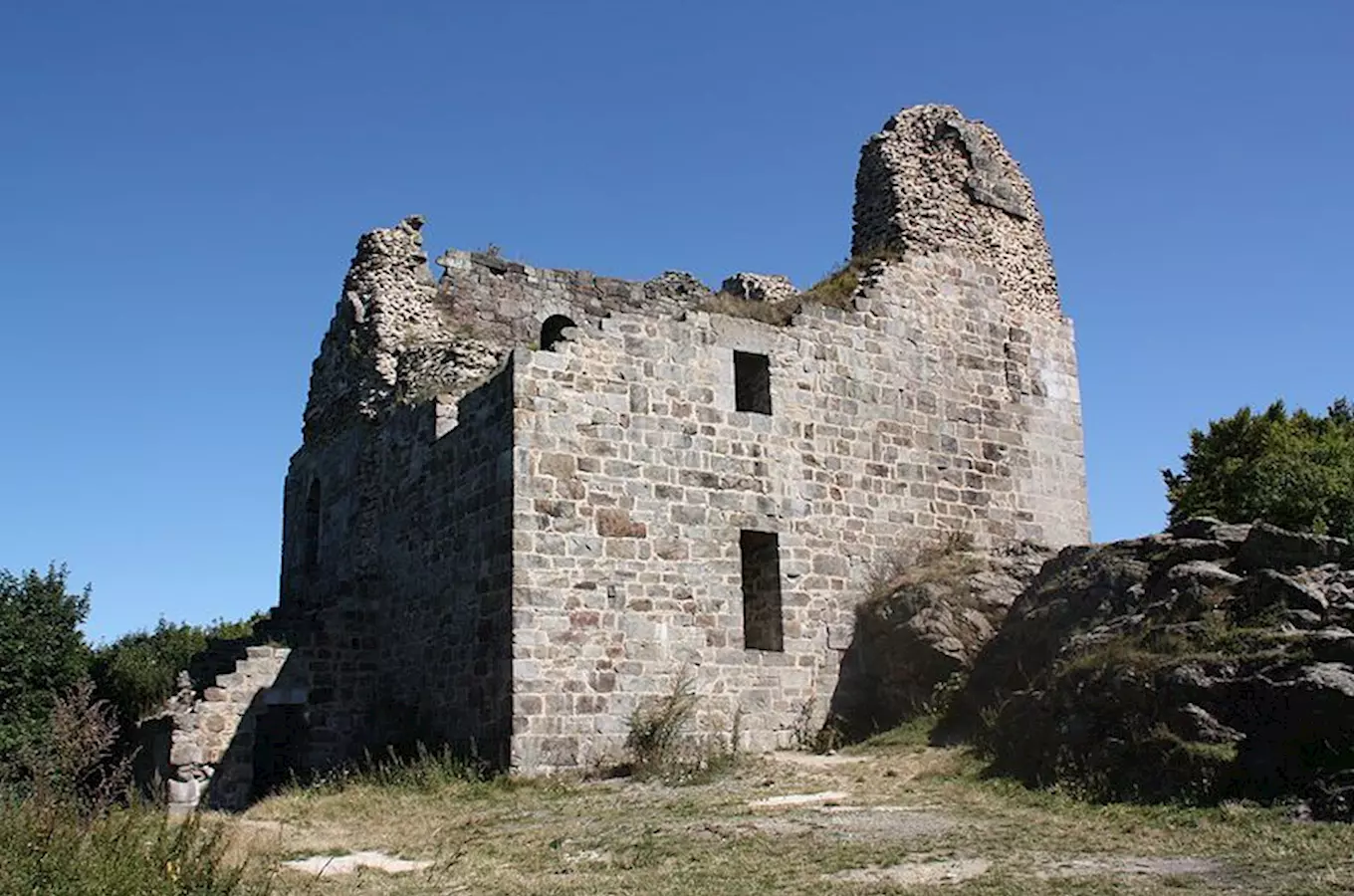 Zřícenina hradu Přimda – nejstarší kamenný hrad v Česku