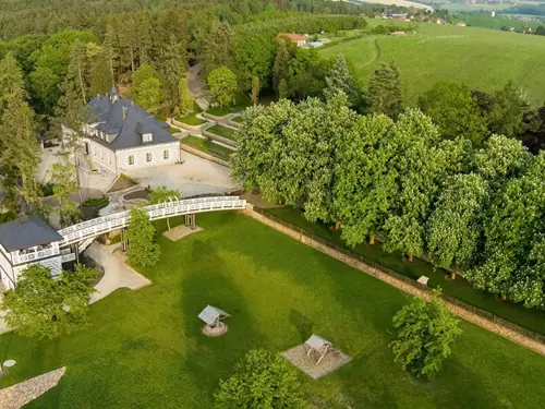 Zámeček Hochperk u Břas