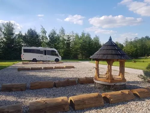 Cestujete karavanem? Velký přehled oblíbených stellplatzů napříč Českem!