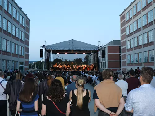 Filharmonie pod širým nebem