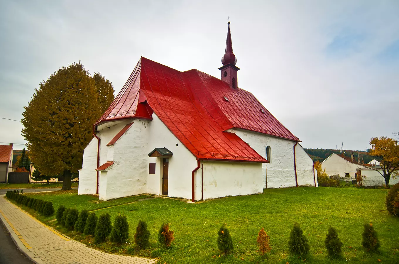 Kostel Povýšení sv. Kříže ve Stínavě