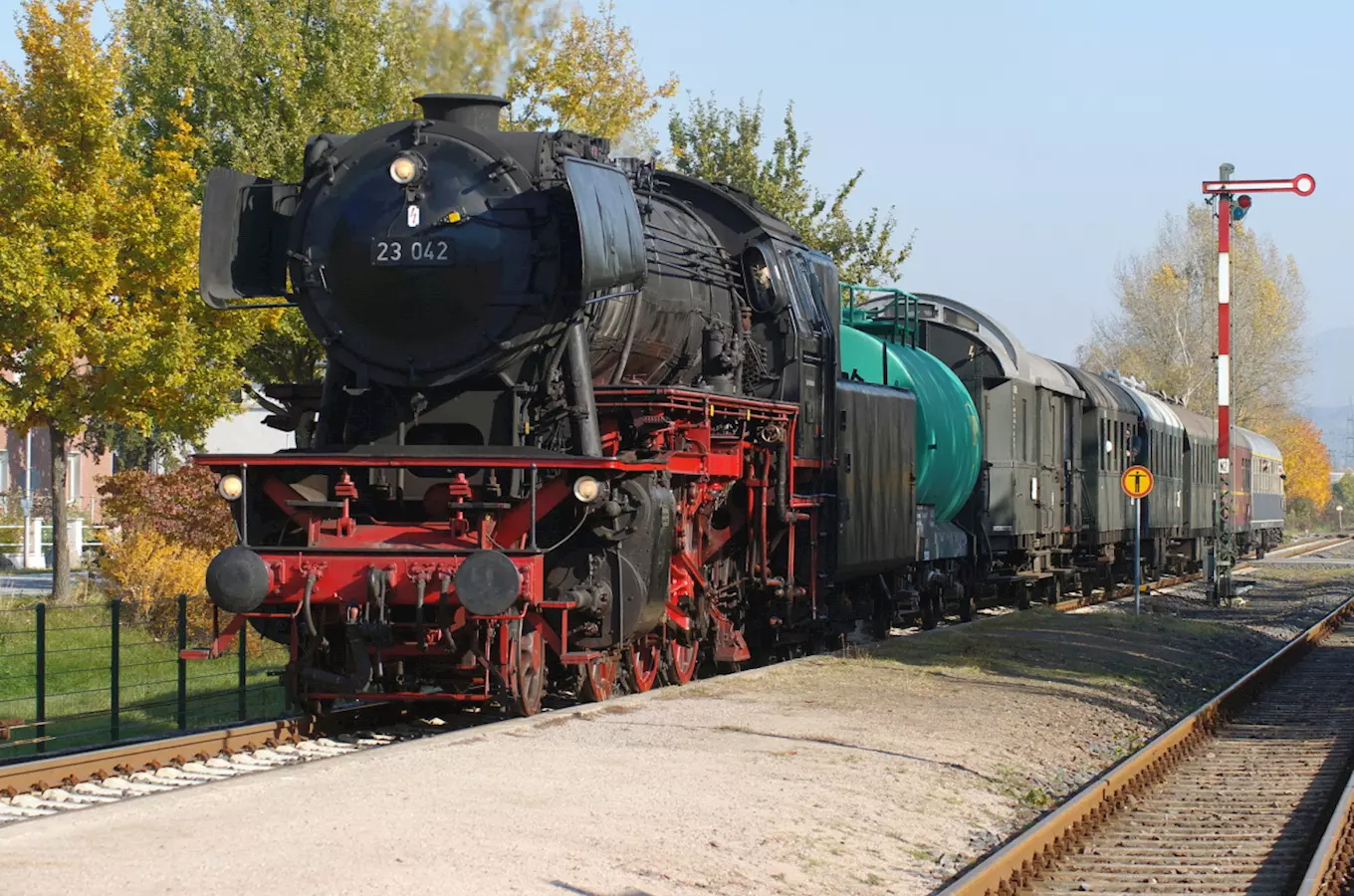 Svatomartinská jízda parním vlakem z Jindřichova Hradce