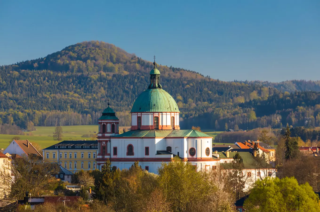 Bazilika sv. Zdislavy: jedno z nejpůsobivějších duchovních míst severu ...