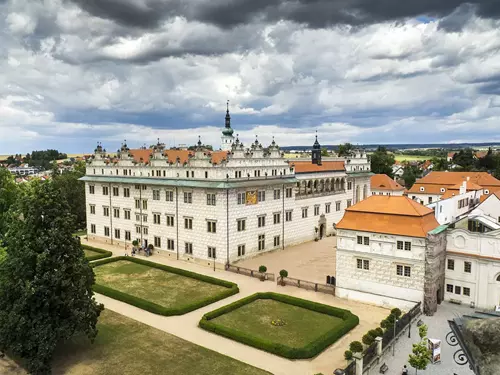 V roce 2023 začala rekonstrukce zámku v Litomyšli, zámecké okruhy jsou zachovány.