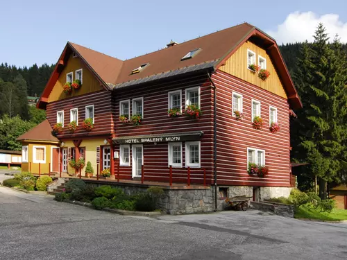 Garni hotel Spálený Mlýn