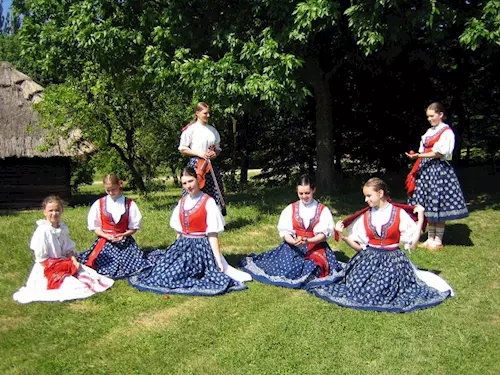 Mezinárodní festival dětských folklórních souborů Písní a tancem