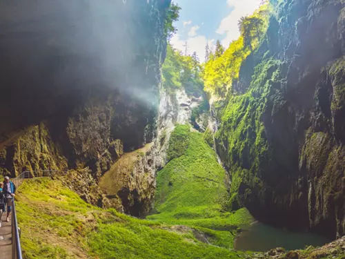Punkevní jeskyně slaví 120 let od nejdelší výpravy Karla Absolona na dno Macochy