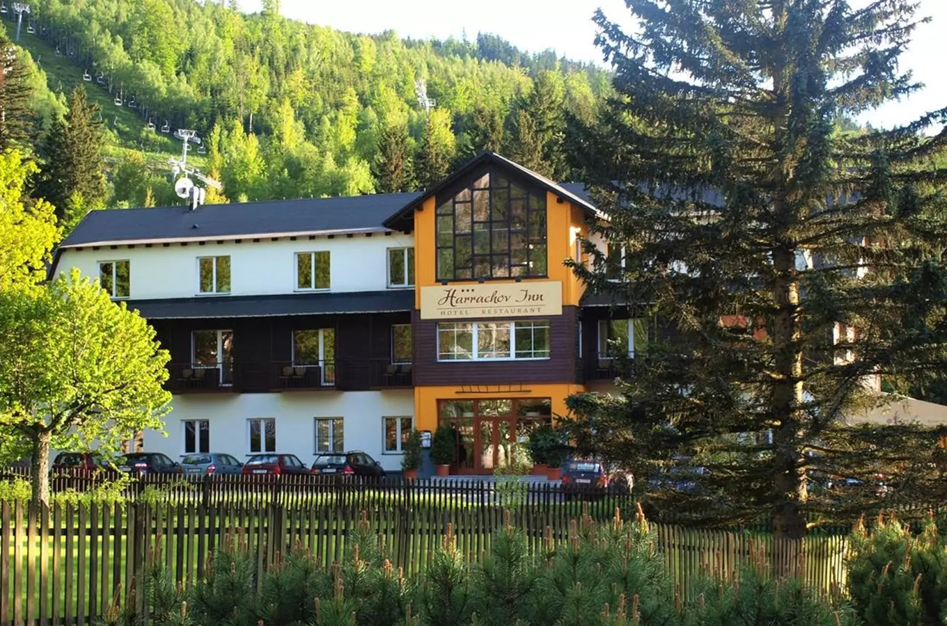 Hotel Harrachov Inn