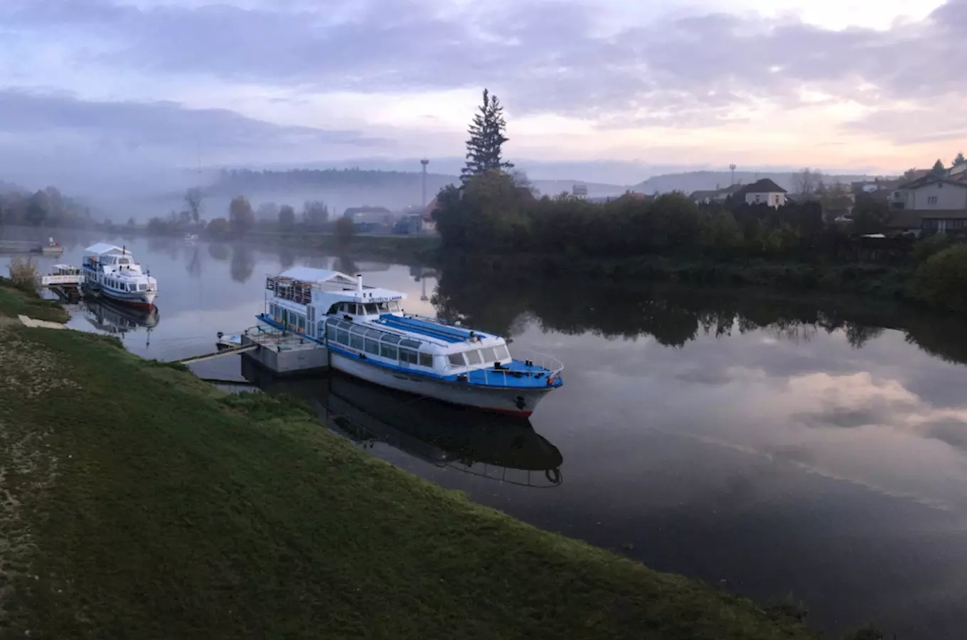Vltavská vodní cesta – Stezka řeky Vltavy: lodí z Českých Budějovic až do Hamburku