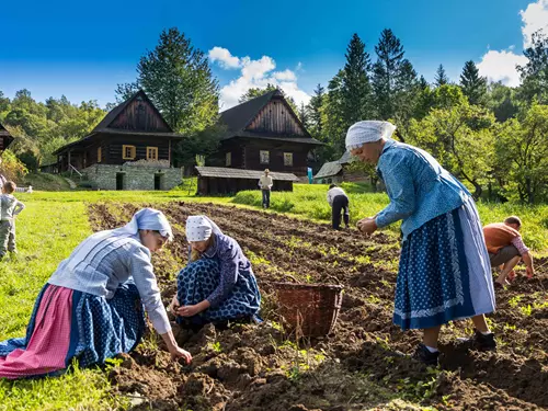 Jak se žilo našim předkům: poznejte řemesla i domácí práce v některém z krásných skanzenů